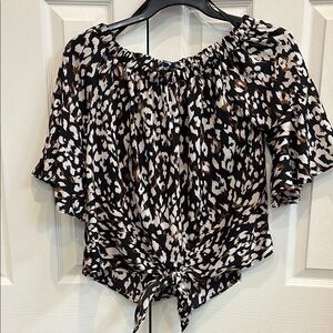 She + Sky Black and White 3/4 Sleeve Blouse with Tie Front Size M